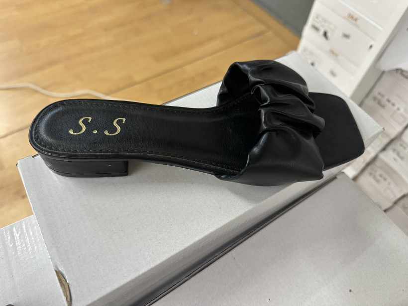 Laczki kwadrat czarne miekkie