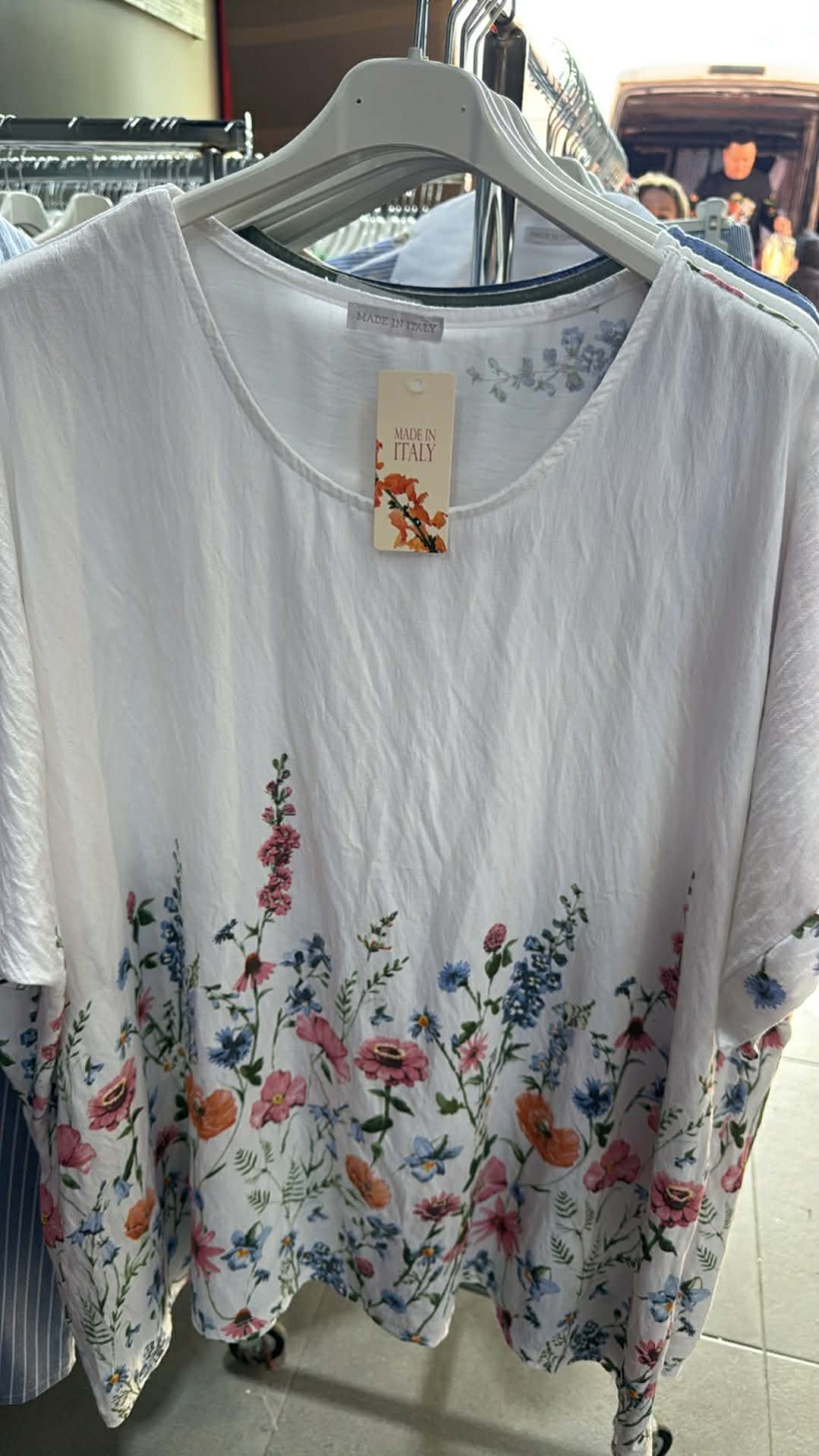Italia nr 10 - Bluzka jednokolorowa, kwiaty - 9553 - biała