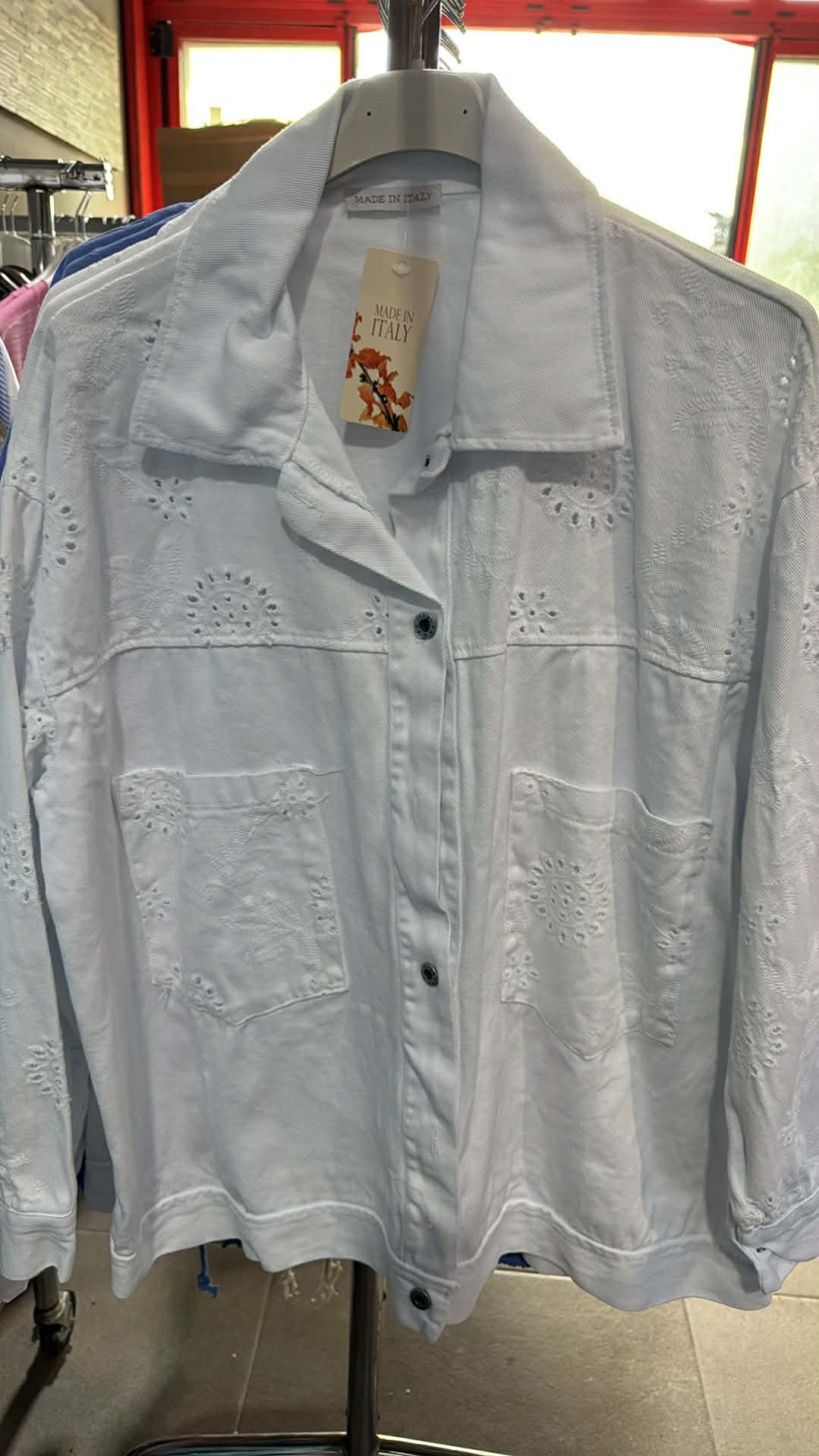 Italia nr 10 - Katana jednokolorowa, ażurowe ozdoby - 5108 - biała