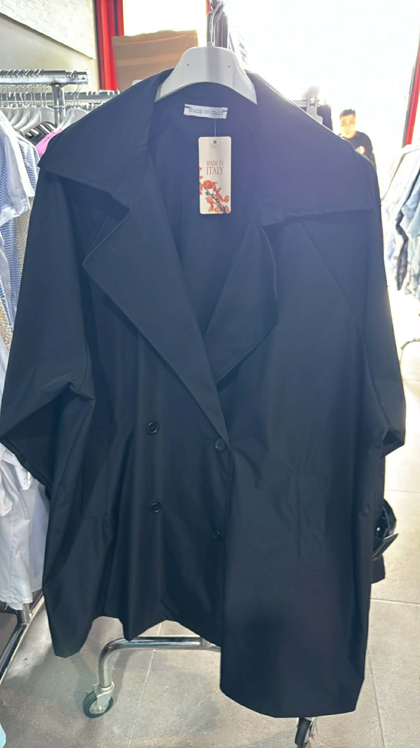 Italia nr 10 - Płaszczyk jednokolorowy - 5123 -czarny