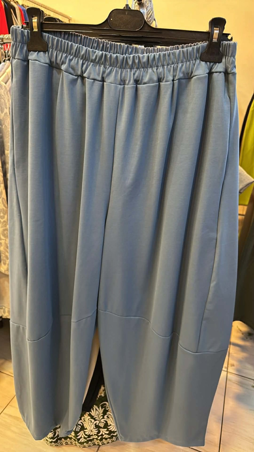 Italia nr.10 - Spodnie jednokolorowe z kieszeniami, ballony - 3139 - jeans