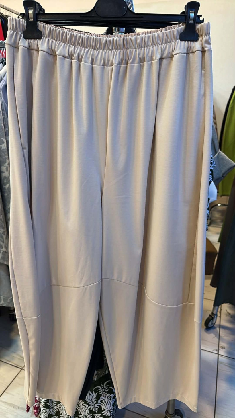 Italia nr.10 - Spodnie jednokolorowe z kieszeniami, ballony - 3139 - beż