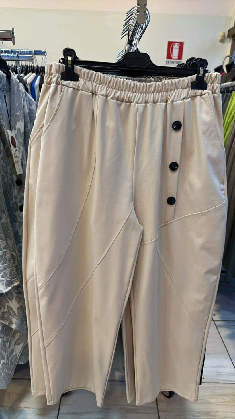 Italia nr.10 - Spodnie jednokolorowe przeszywane, ozdobne guziki - 3137 - beż 