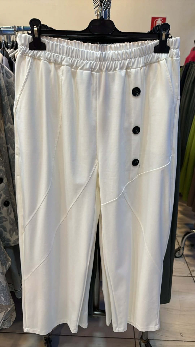 Italia nr.10 - Spodnie jednokolorowe przeszywane, ozdobne guziki - 3137 - śmietanka  