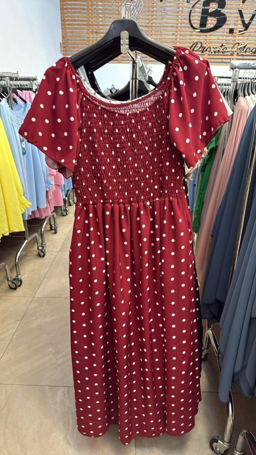 Italia nr 10 - Sukienka  maxi w groszki , gumki na biuście - k5466 - bordo
