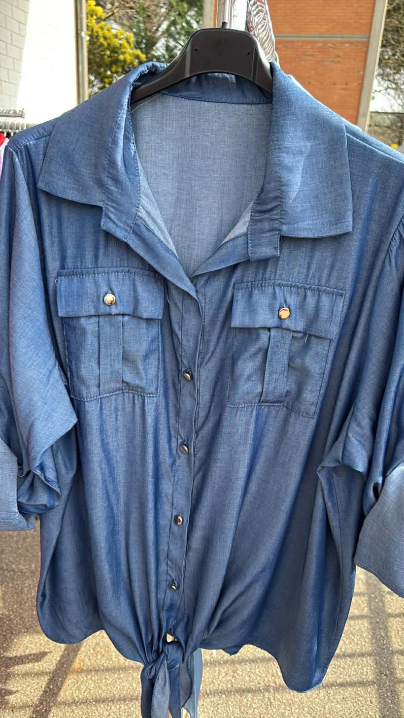 Italia nr 10 - Koszula jeansowa jednokolorowa z kieszeniami - wiązana - J24365 - ciemna