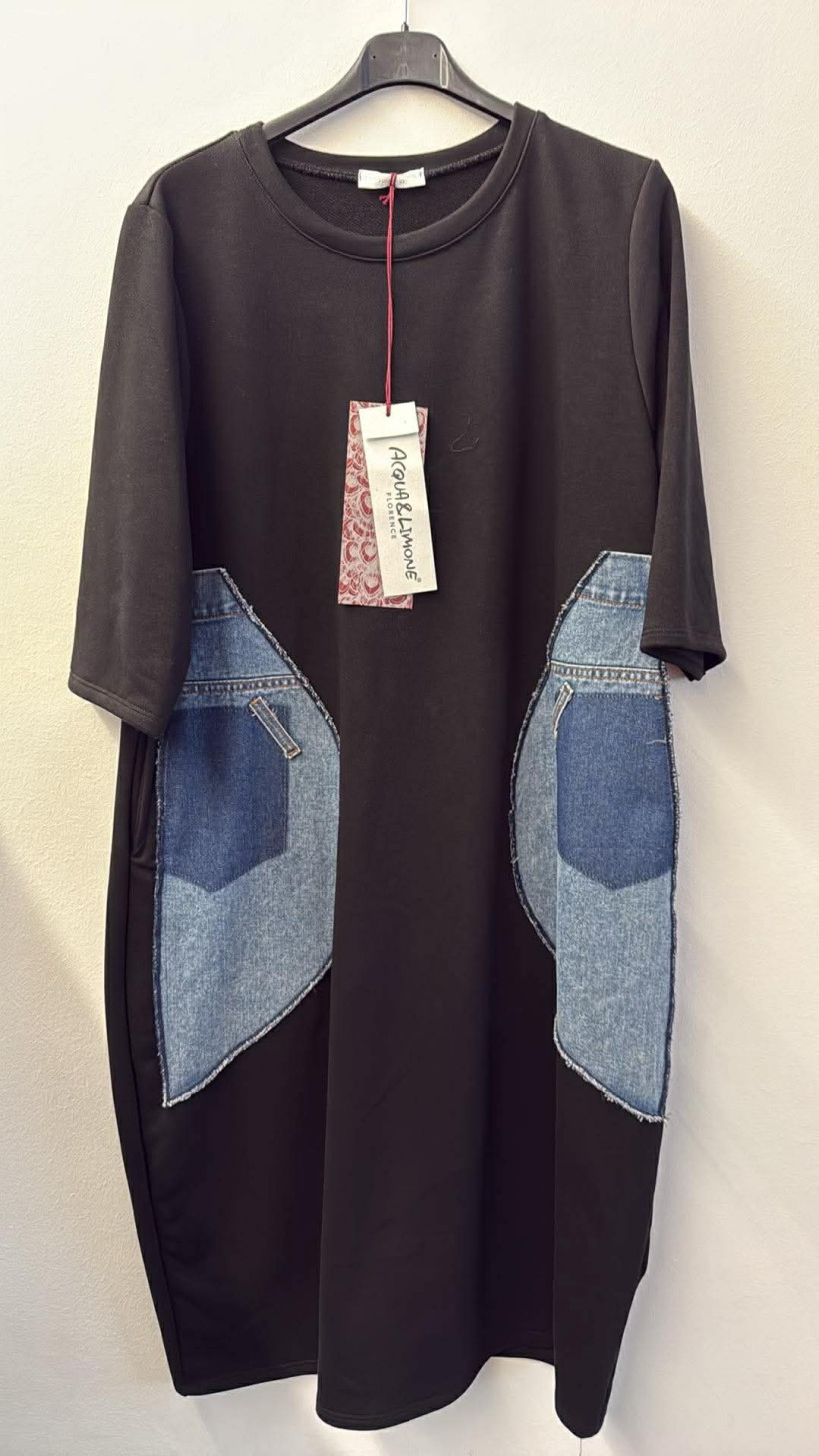 Italia nr 10 - Sukienka jednokolorowa - wstawki z jeansu Acqua&Limone - 9012 - czarna