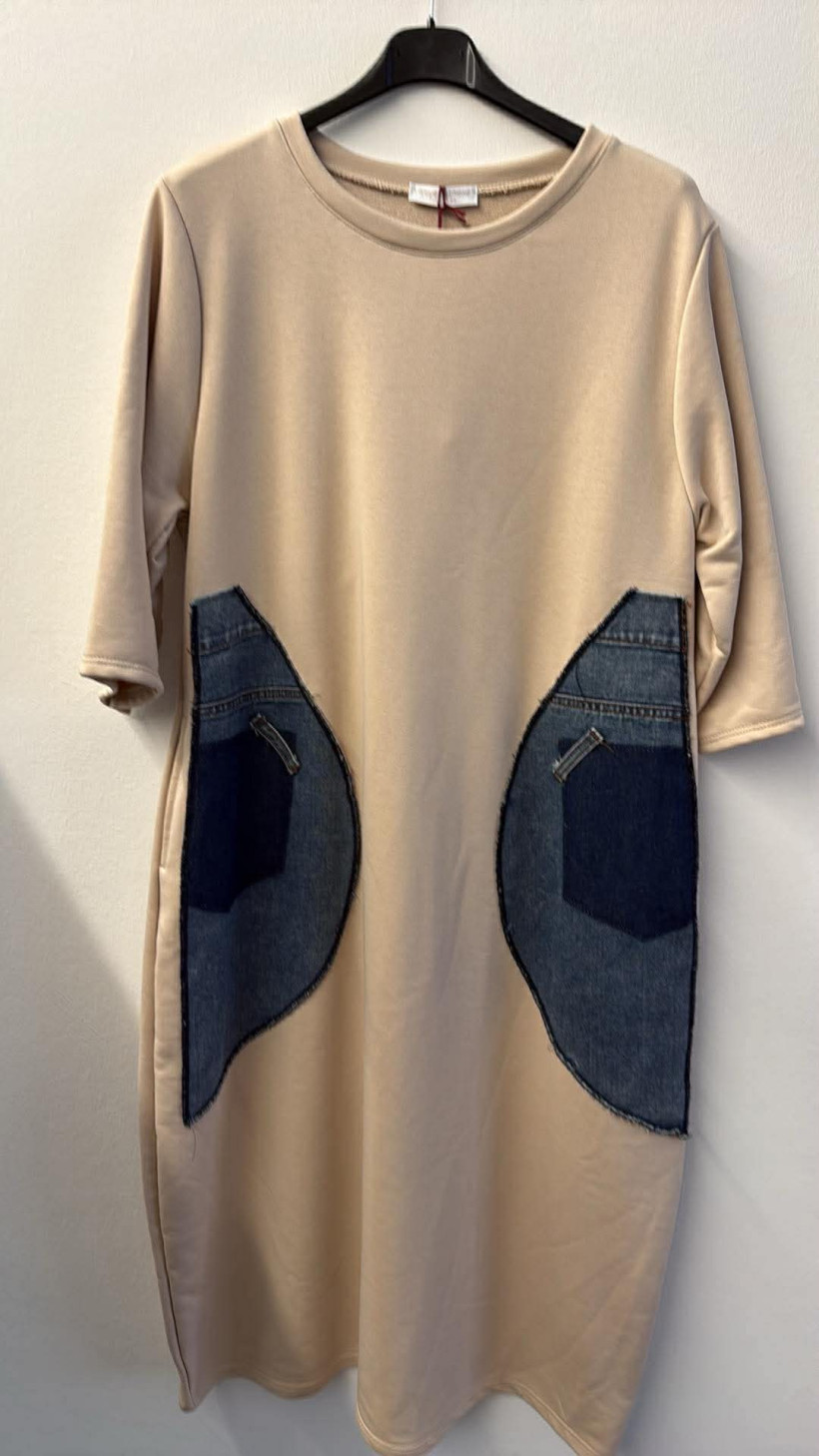 Italia nr 10 - Sukienka jednokolorowa - wstawki z jeansu Acqua&Limone - 9012 - beżowa