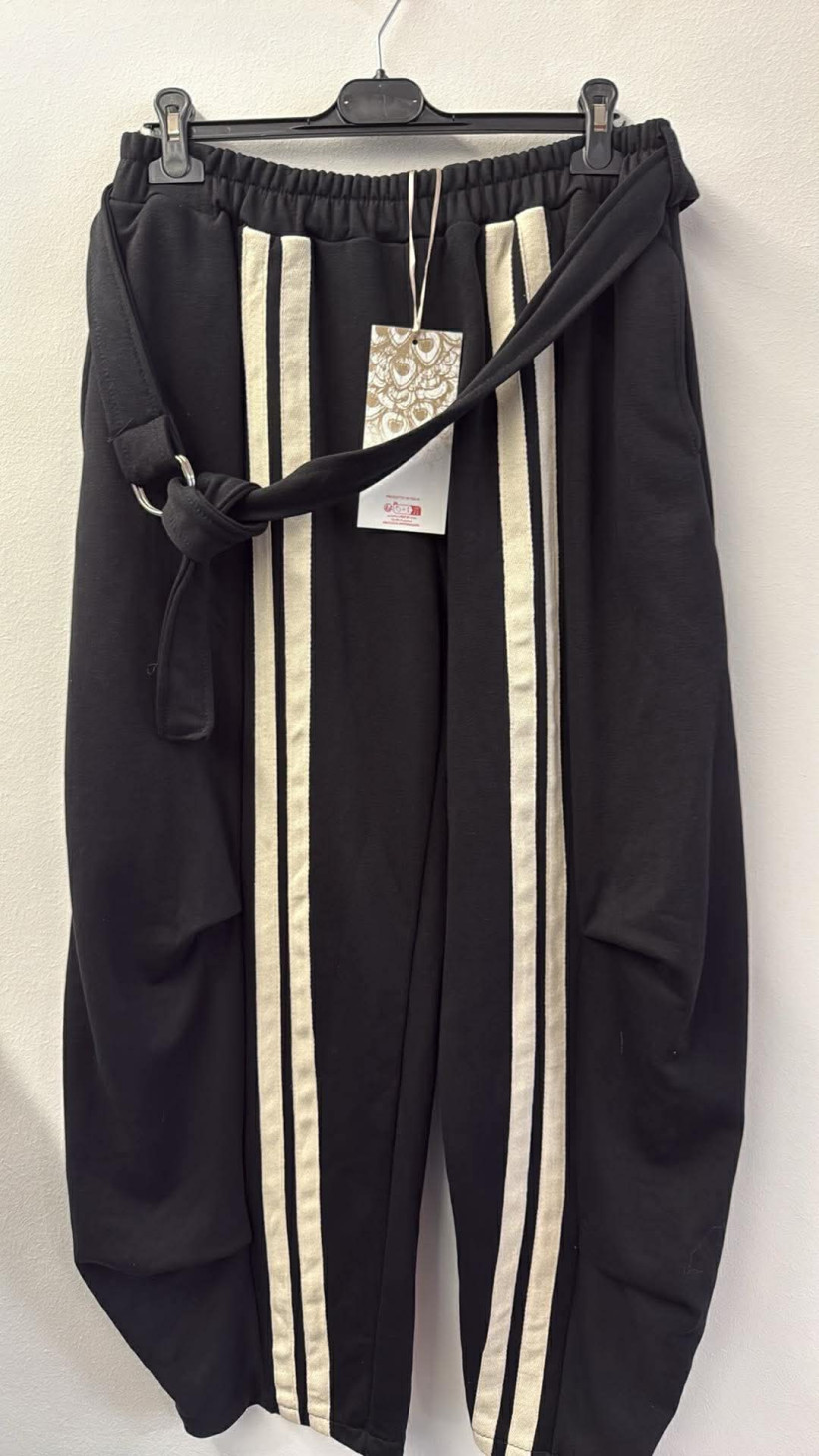 Italia nr 10 - Spodnie jednokolorowe z lampasami Acqua&Limone - 9027 - czarny