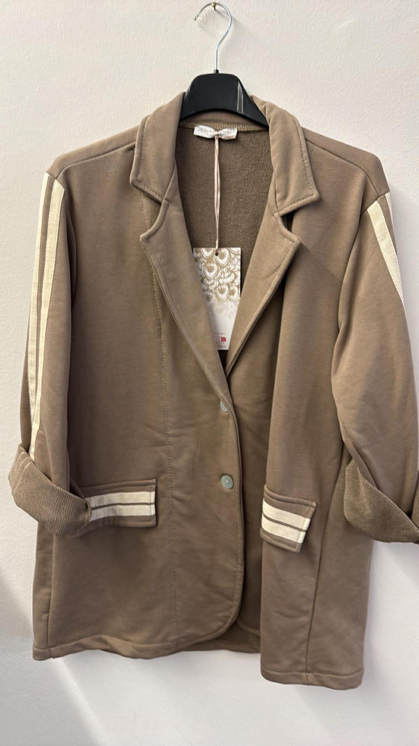 Italia nr 10 -Marynarka jednokolorowa z lampasami Acqua&Limone - 9035 - fango