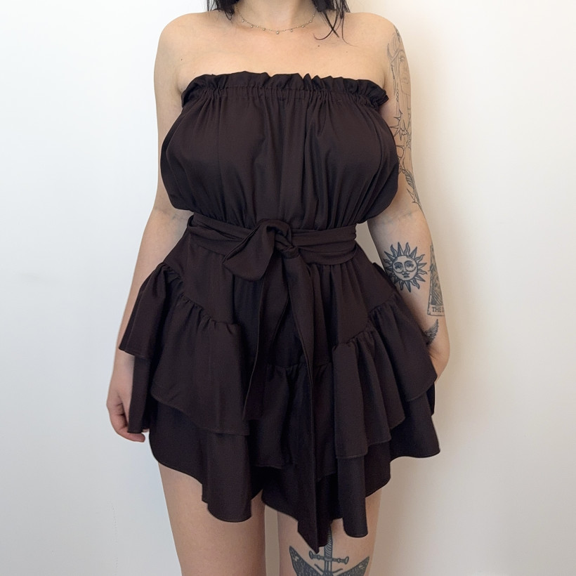 Kombinezon z falbankami