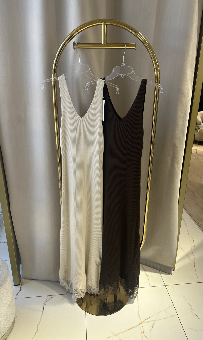 LAV SUKIENKA DZIANINOWA W SEREK KORONKA