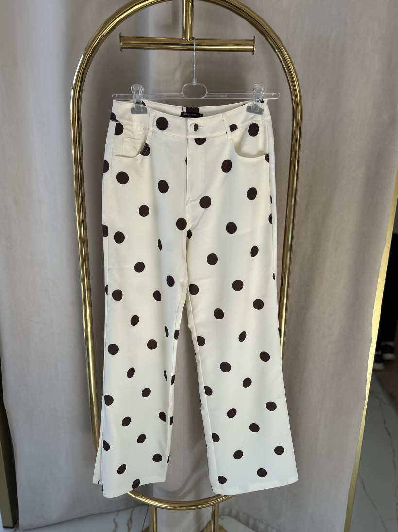 DROLE SPODNIE BEŻOWE W CZEKOLADOWE GROCHY