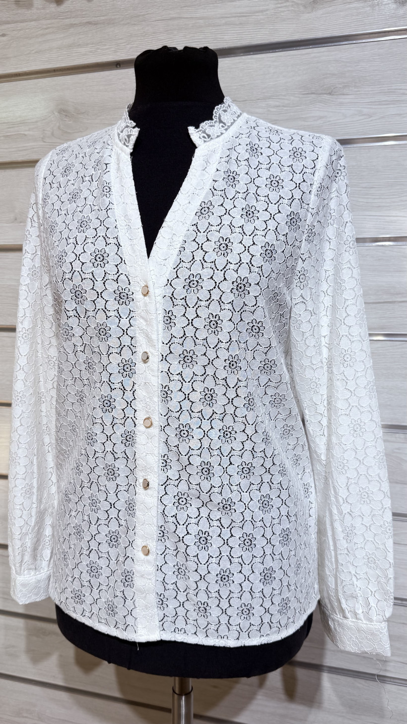 BLUSA EM RENDA MANGA LONGA