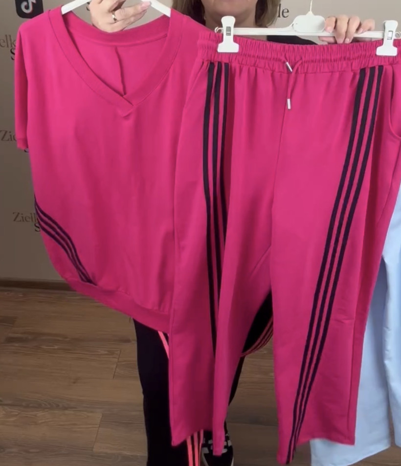 Komplet jednokolorowy bluzka + spodnie szersza nogawka , lampasy, ww - 945 - fuksja