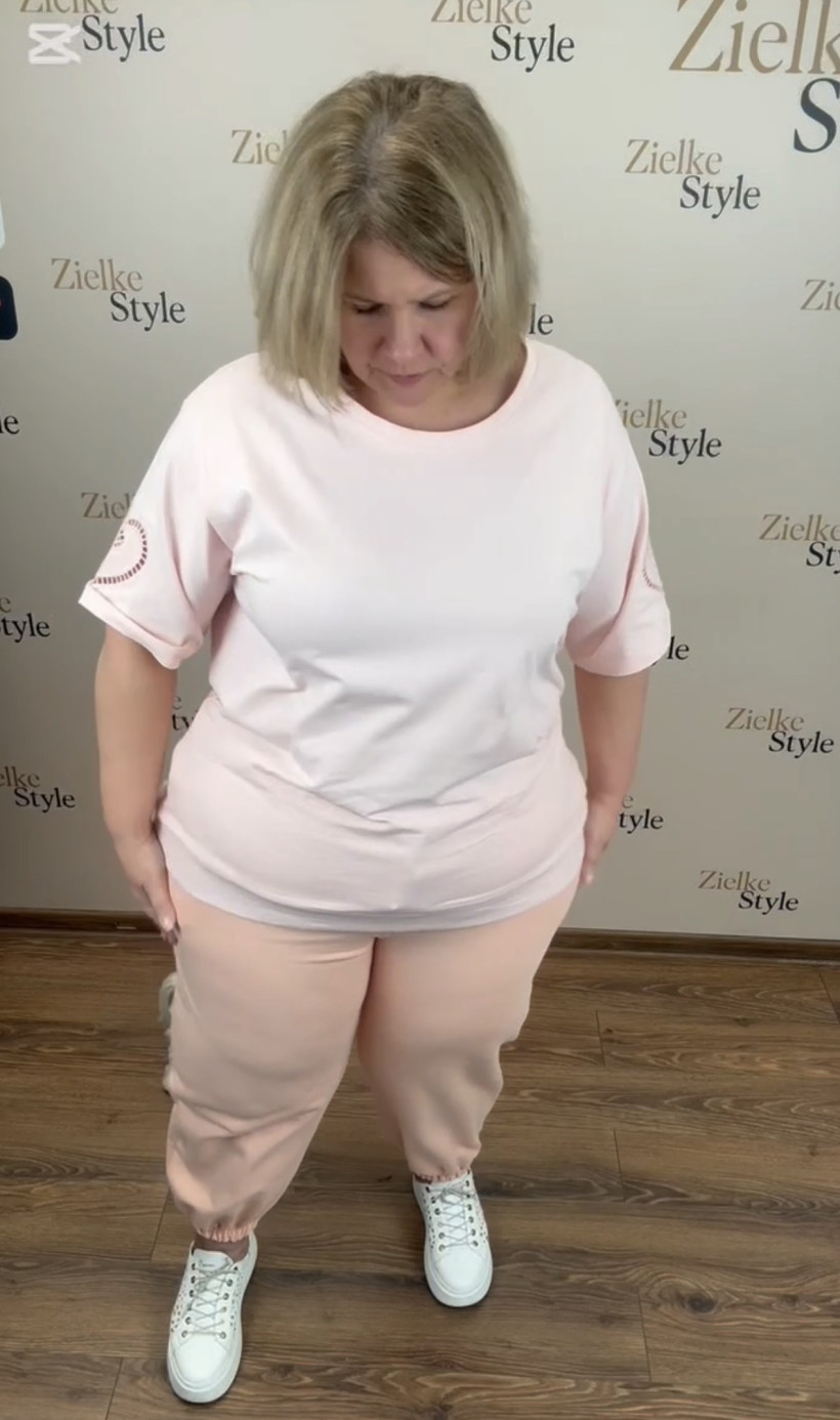 Bluzka jednokolorowa, ażurowe serce na rękawie, ww - 5604 - puder