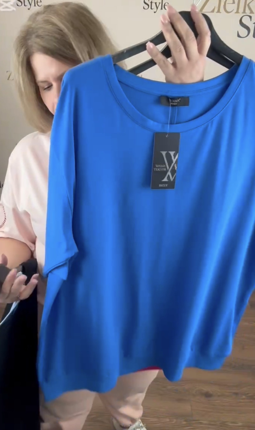 Bluzka jednokolorowa, ażurowe serce na rękawie, ww - 5604 - chaber