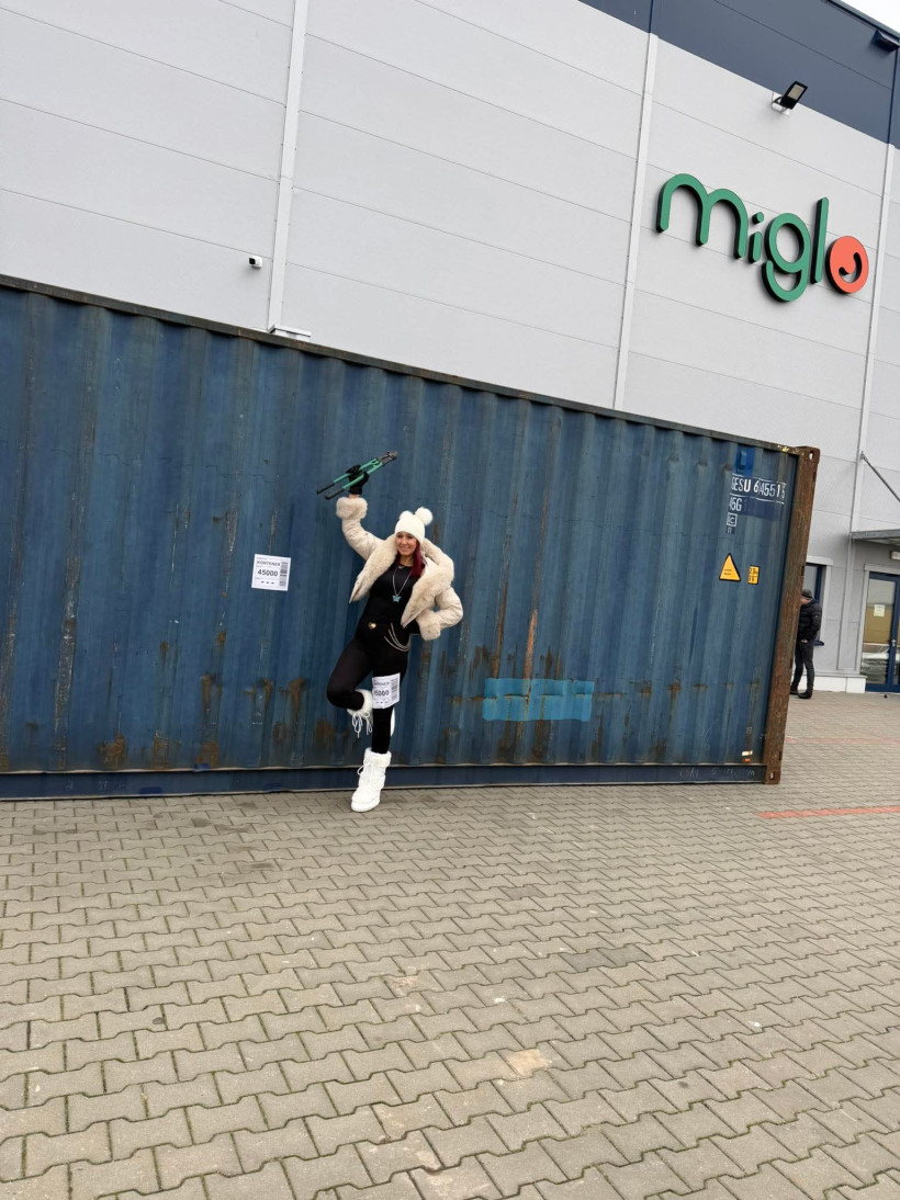 Tajemnicza paczka Kontener