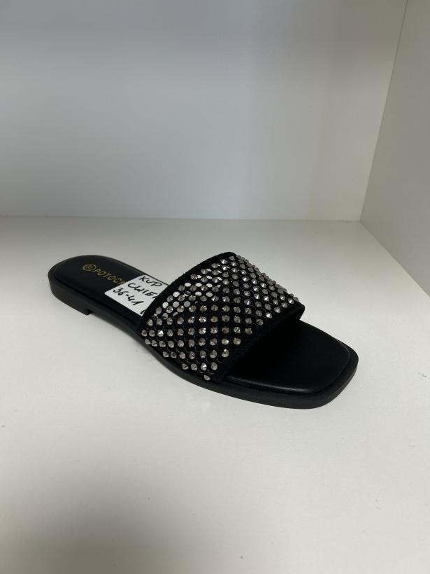 CWIEKI Klapki czarne z ćwiekami dziurkowane Potocki 25-21369 BK