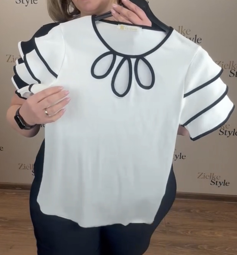 Bluzka prążek jednokolorowa wykończona lamówką, 3 łezki, coca - 1985 - biała