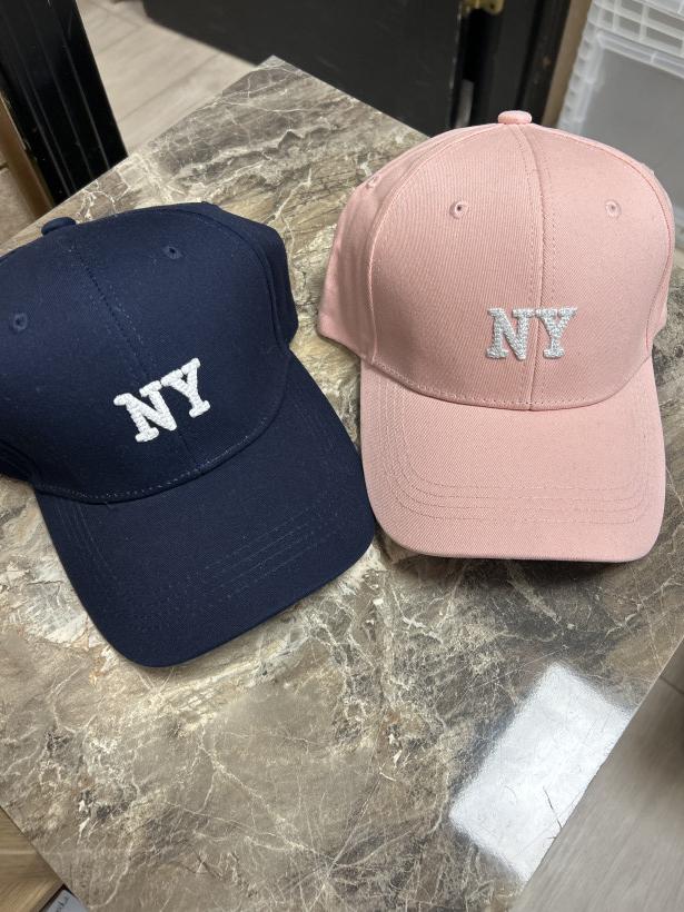 NY CZAPKA- czapka z daszkiem w dwóch kolorach