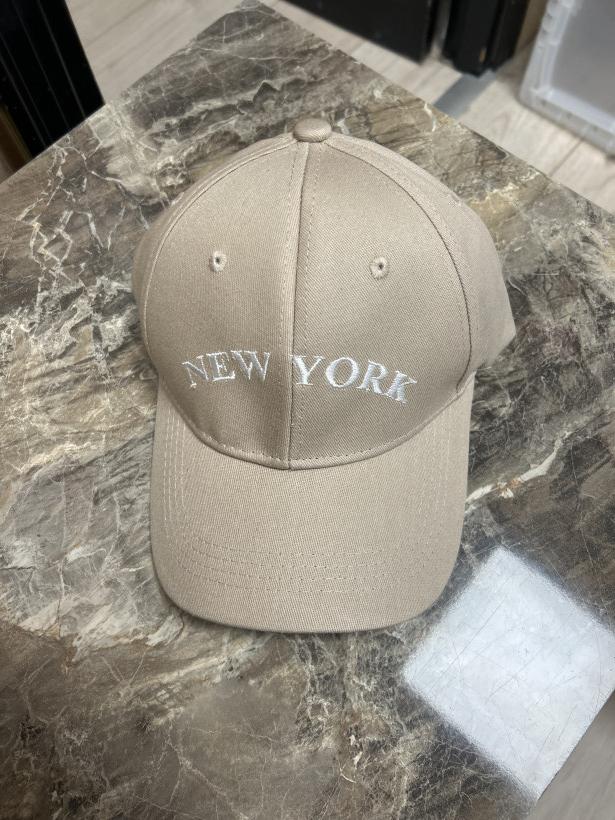 DASZEK czapka z daszkiem bezowa