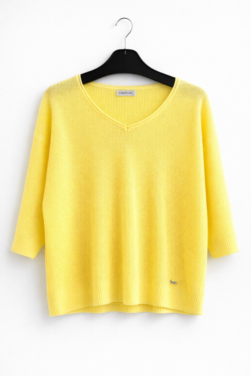 Sweter żółty
