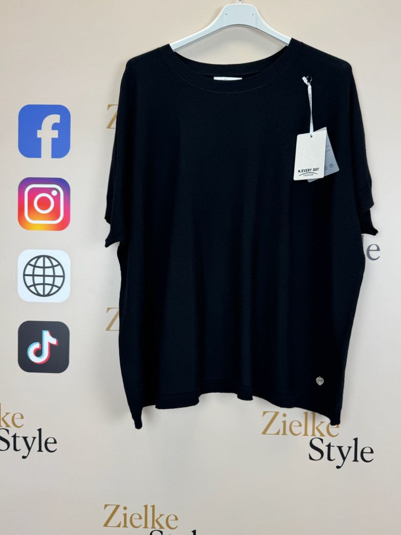 Bluzka sweterkowa jednokolorowa, every day - 628 - czarna