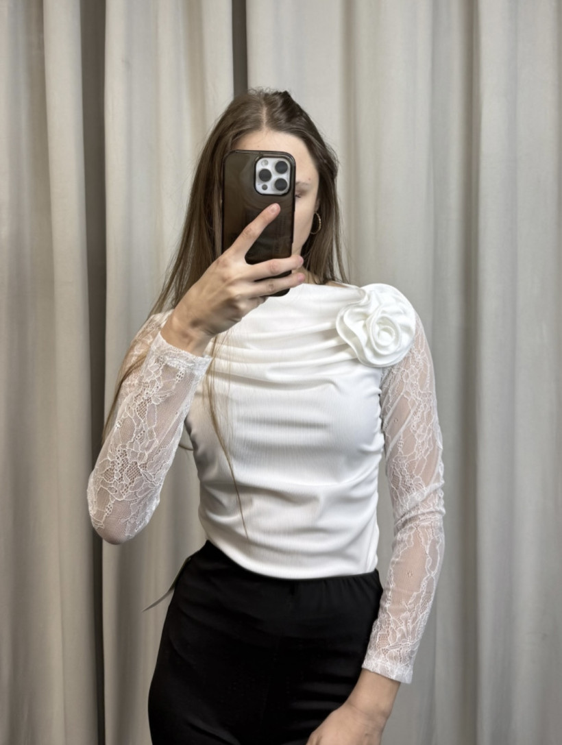 Bluzka koronka z różą