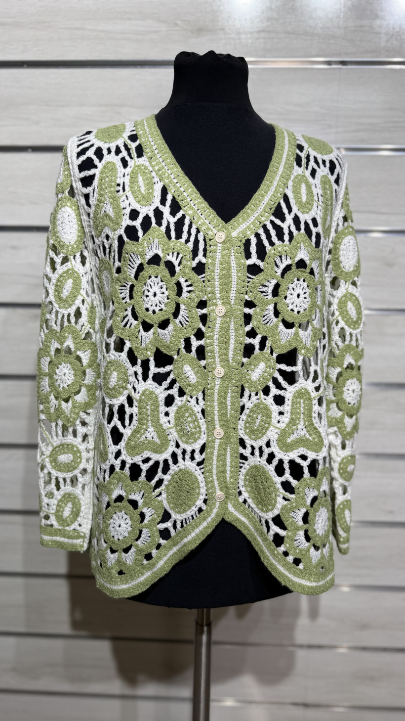 CASACO CROCHE FECHO BOTÕES