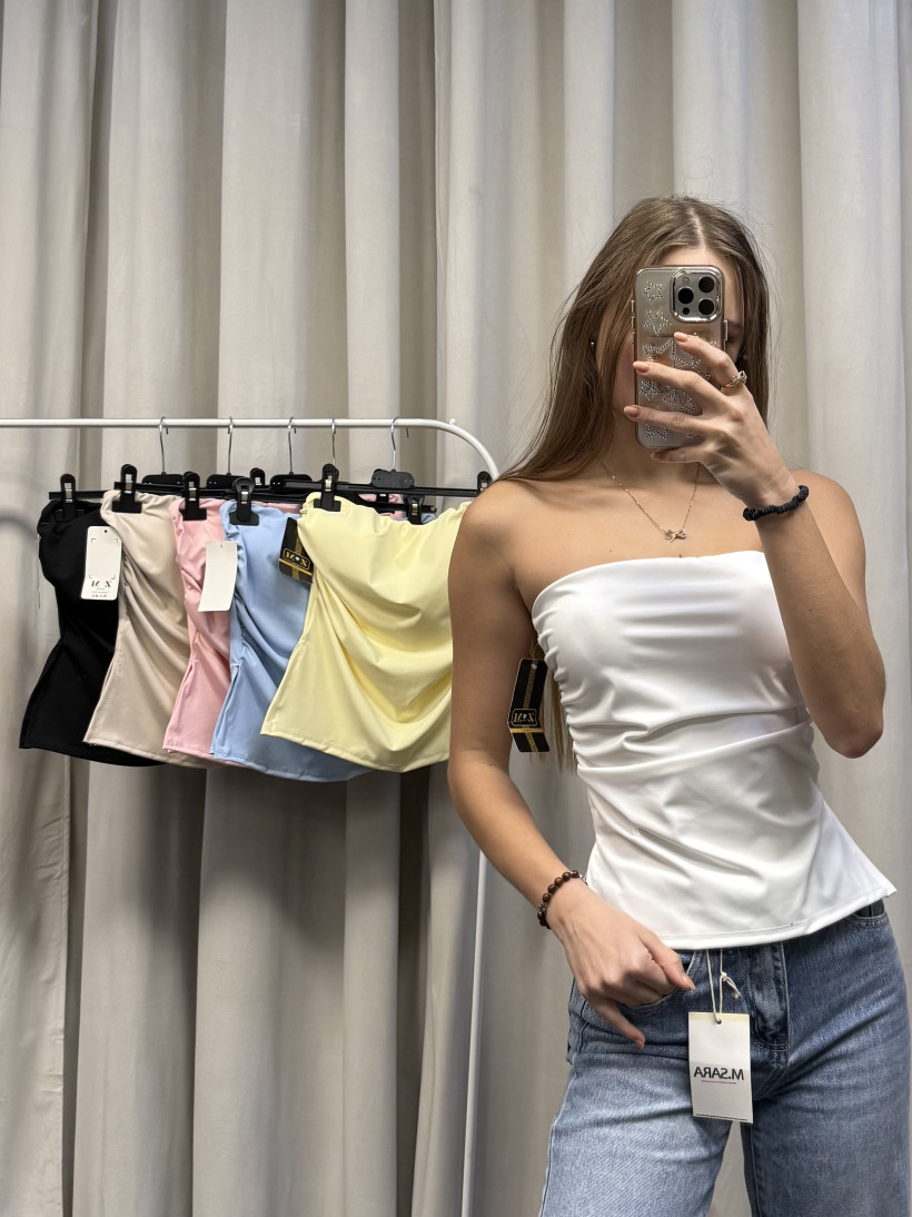 Top samonośny gładki z usztywnianą miseczką