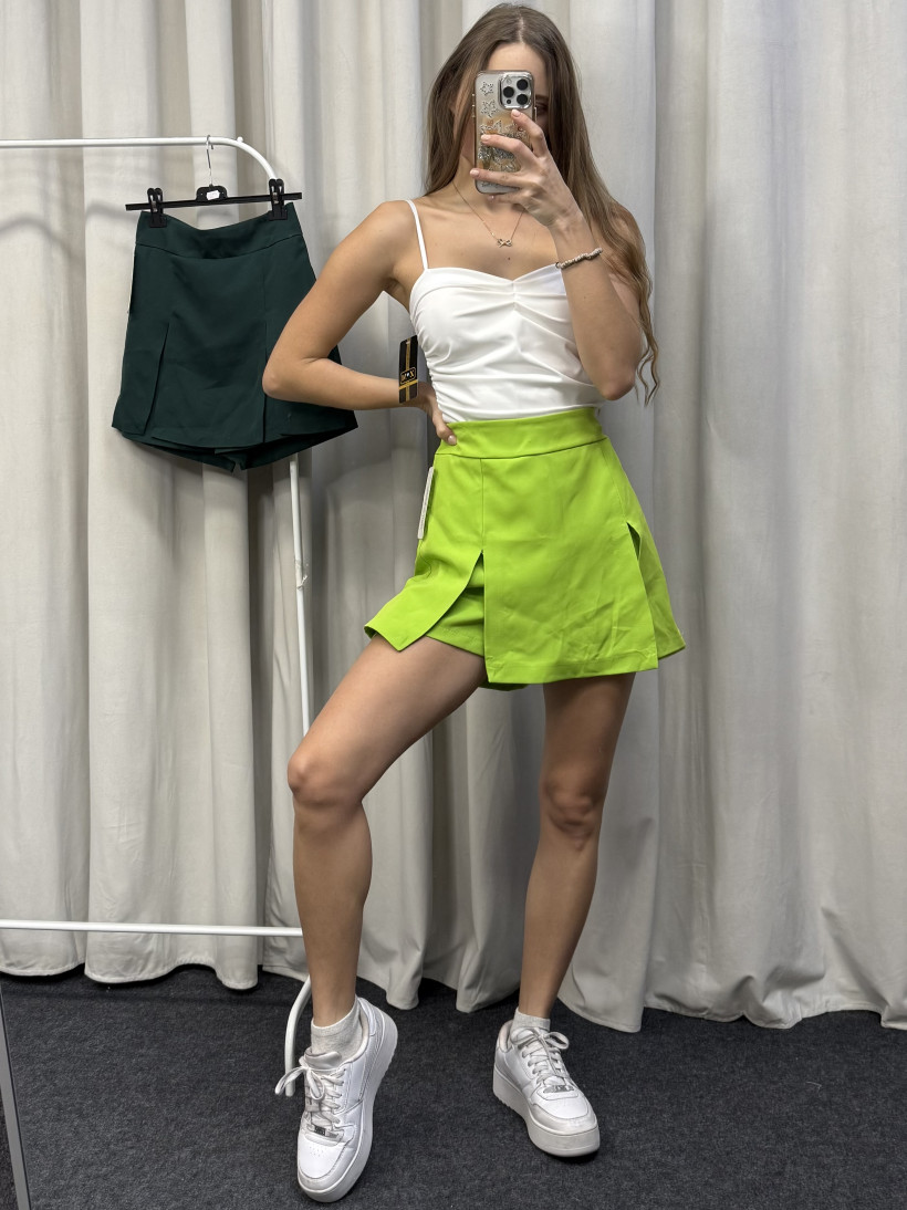 Spódniczka spodenki z wycięciami 