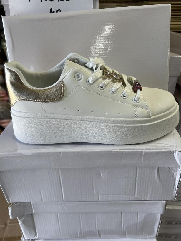 BIŻU- białe snakers z dodatkiem świecącej biżuterii 9130 