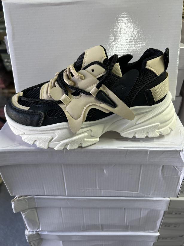 CAPPUCINO- adidas Marquiiz 8926-BLACK