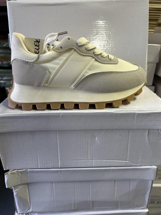 KARMELEK- Adidas z podeszwą karmelową 88-107