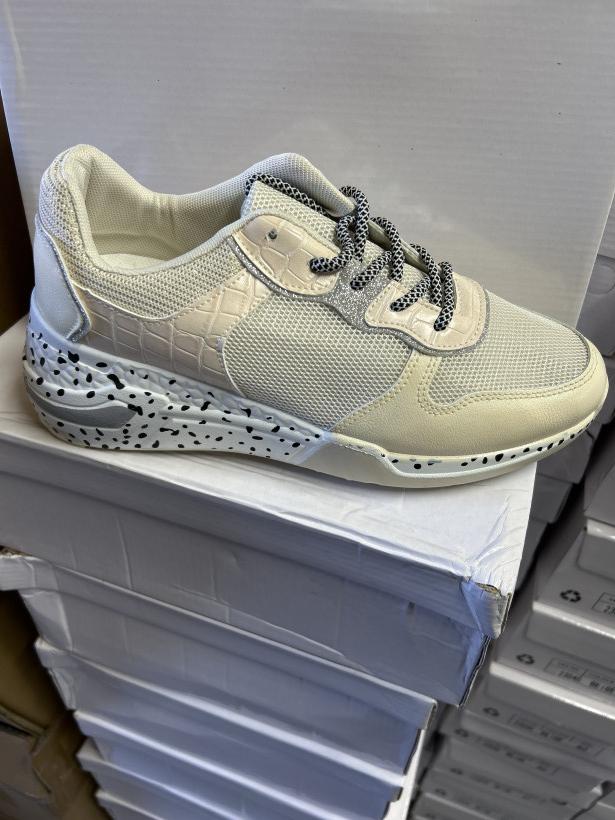 NAKRAPIANY- Adidas Be. Sport z nakrapianą podeszwą YL-22  