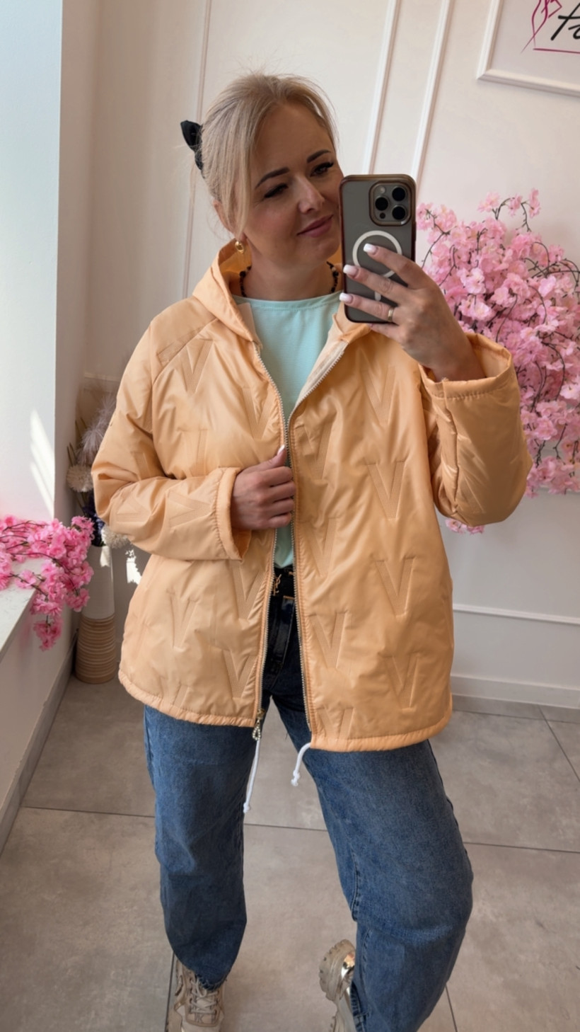 Kurtka pikowana z kapturem 14546