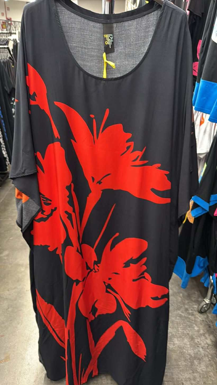 Italia nr 11 - Sukienka oversize jednokolorowa z kwiatem, fly out - 51266 - czarna z czerwonym