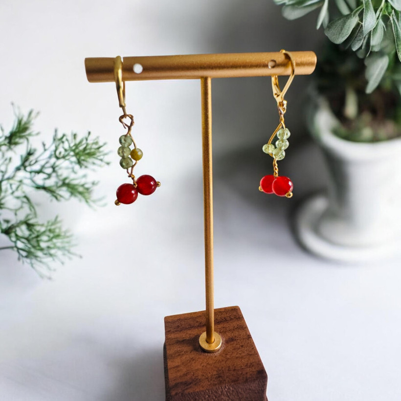 Boucles d’oreilles cerise en pierre naturelle 