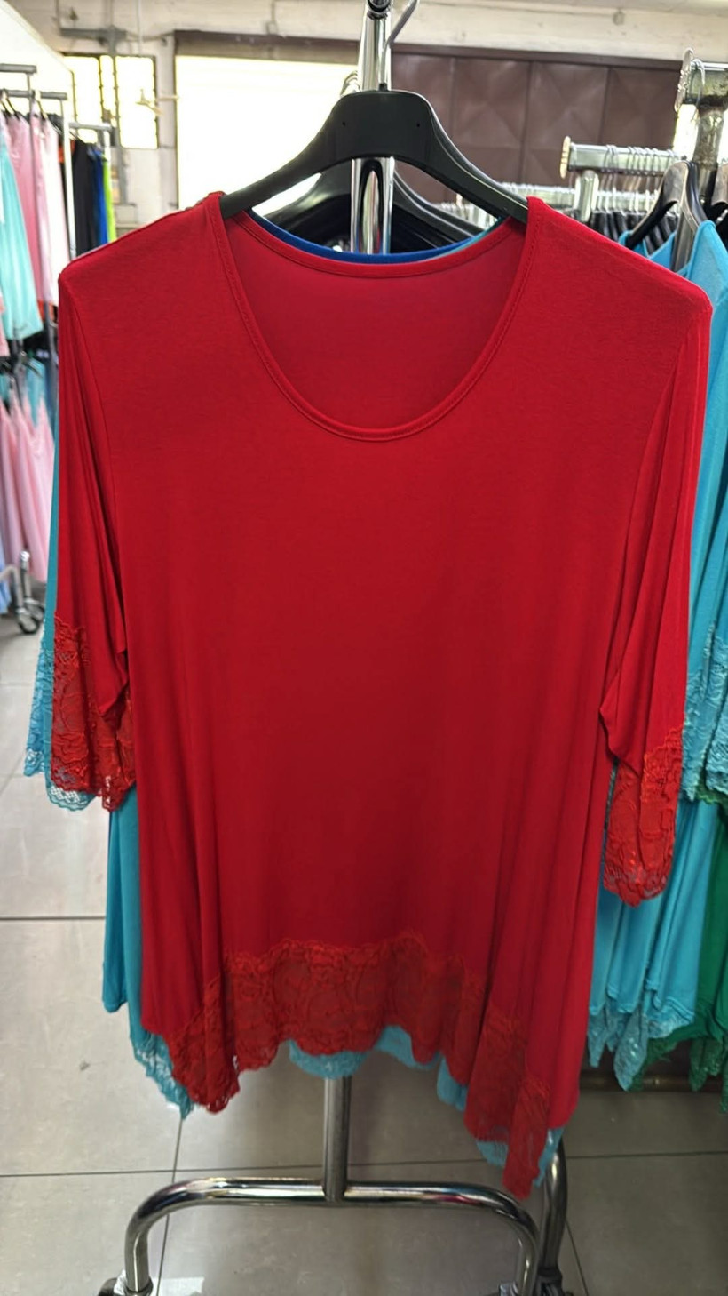 Italia nr.11 - Tunika jednokolorowa z koronką - 15556 - czerwona