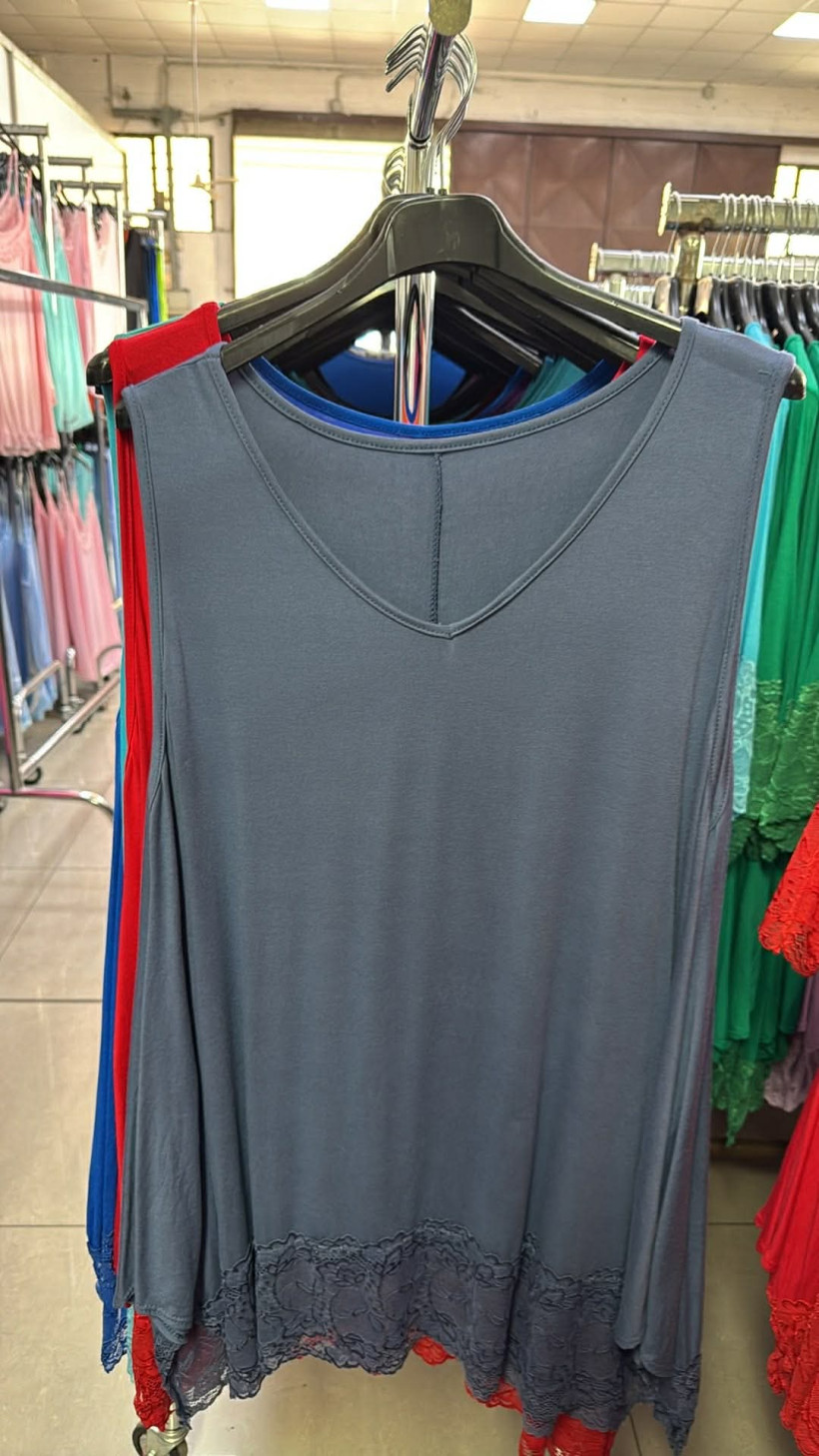 Italia nr.11 - Tunika jednokolorowa na ramiączkach z koronką - 2146 - jeans