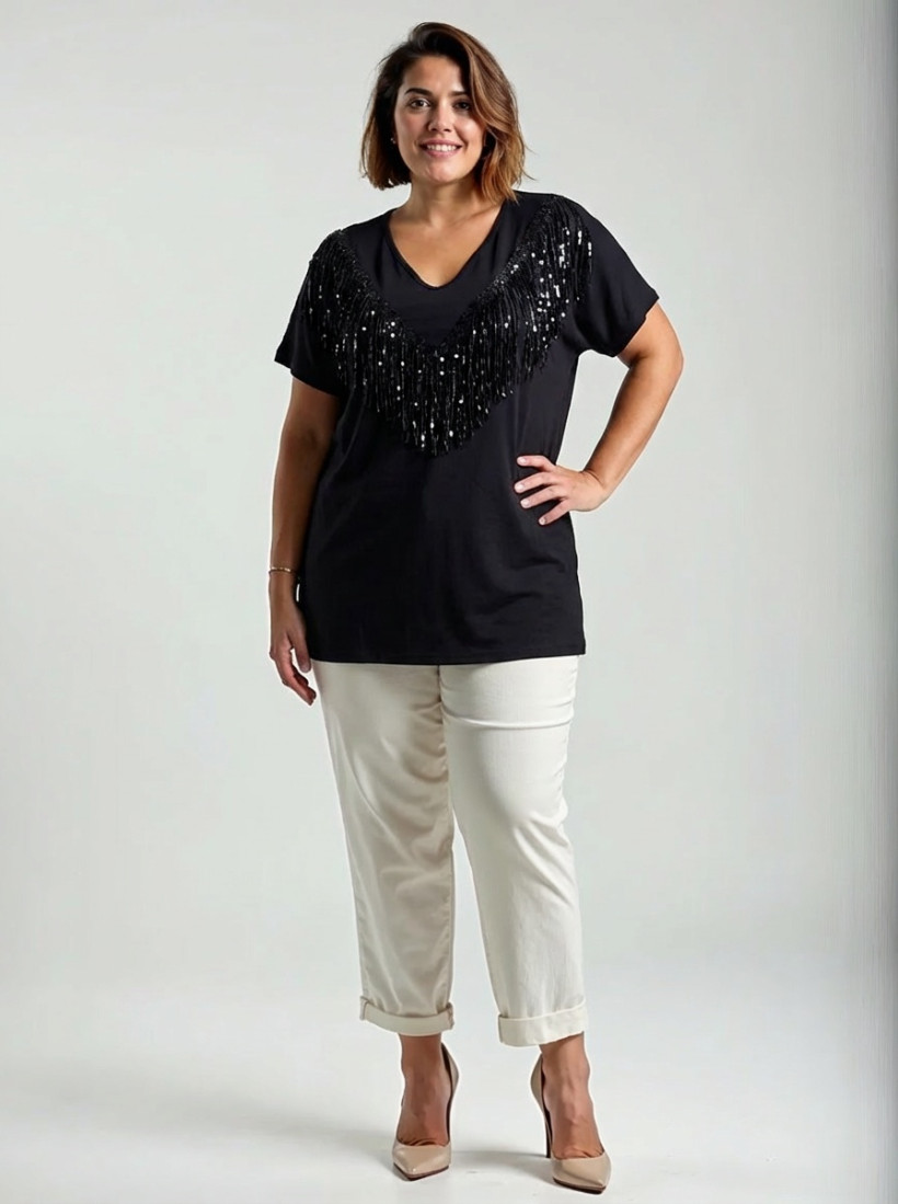 Bluzka z aplikacją błyszczących frędzelków plus size