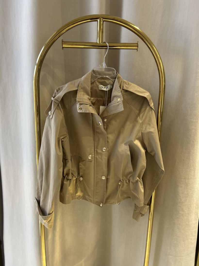 SOFTY KURTKA MATERIAŁOWA ZŁOTE GUZIKI KARMEL