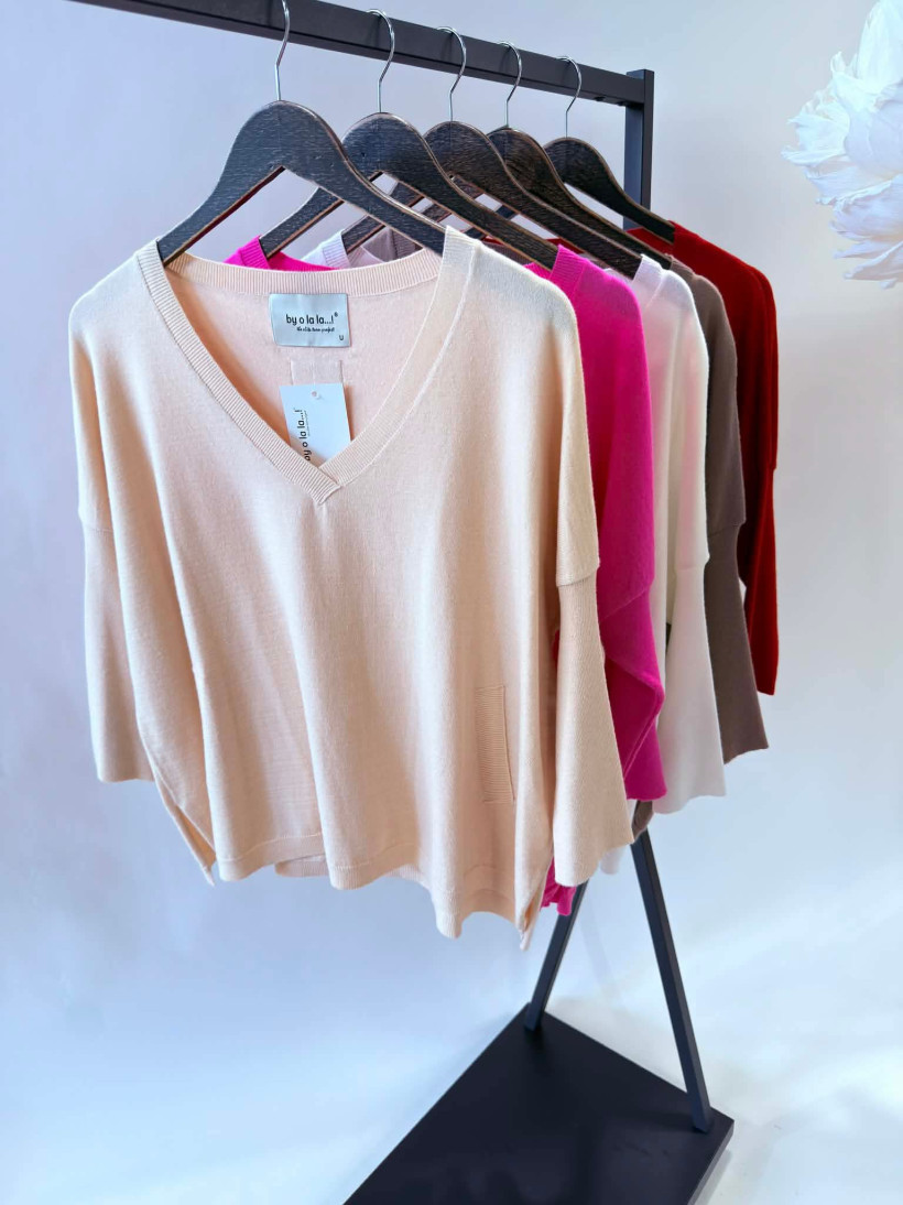 By o la la..! sweter oversize w szpic