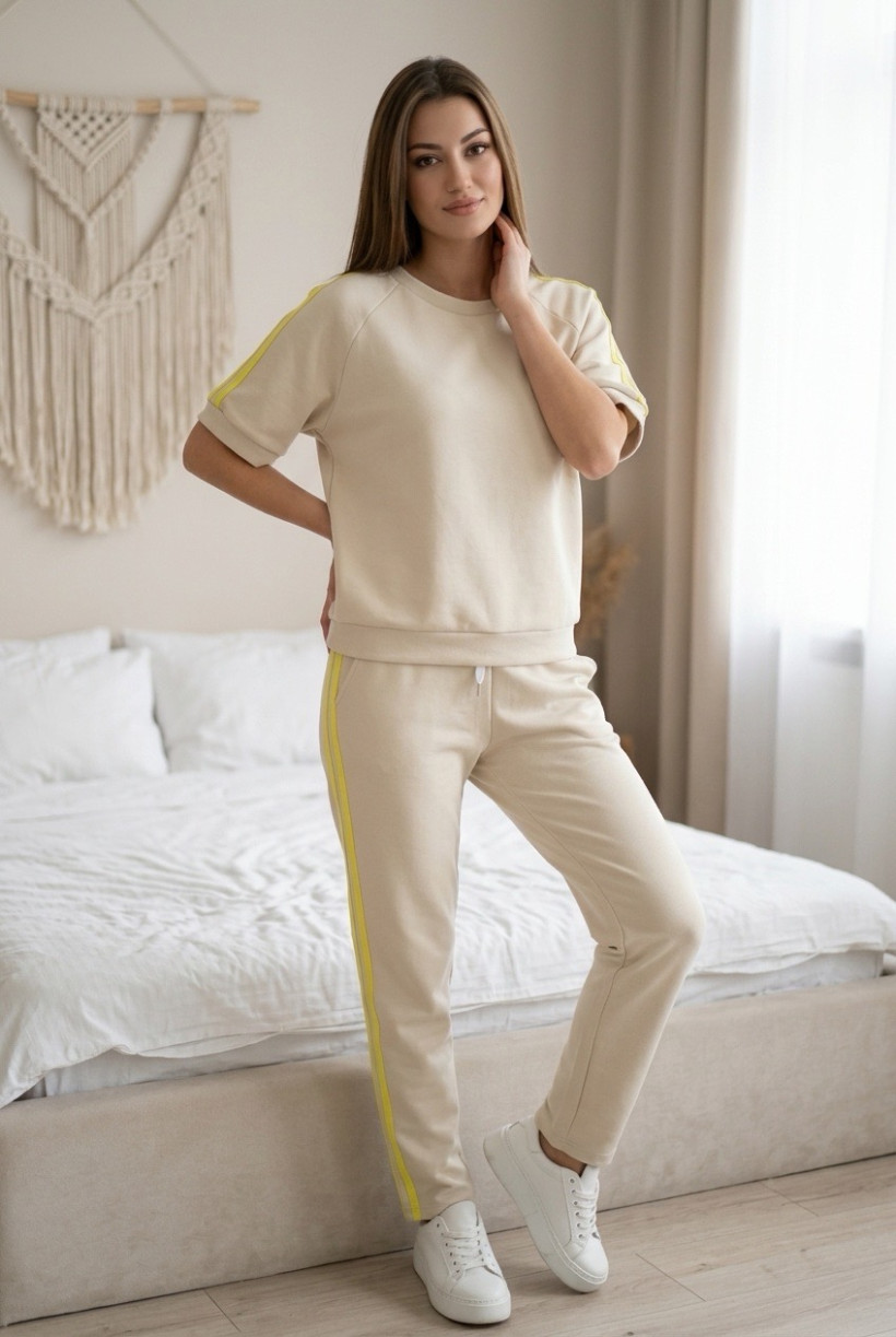 Komplet bluza spodnie beżowy