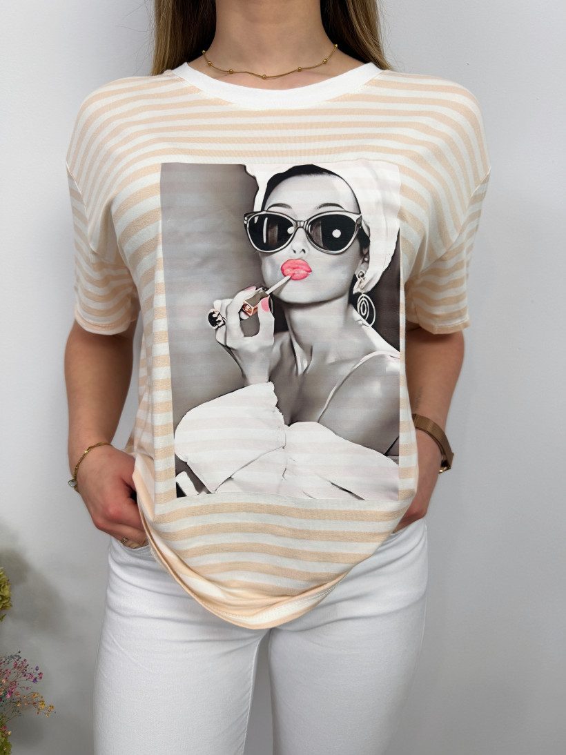 Bluzka 561 wiskozowa w paski z nadrukiem