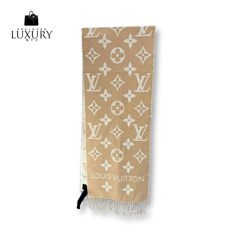 LOUIS VUITTON Essential Muffler