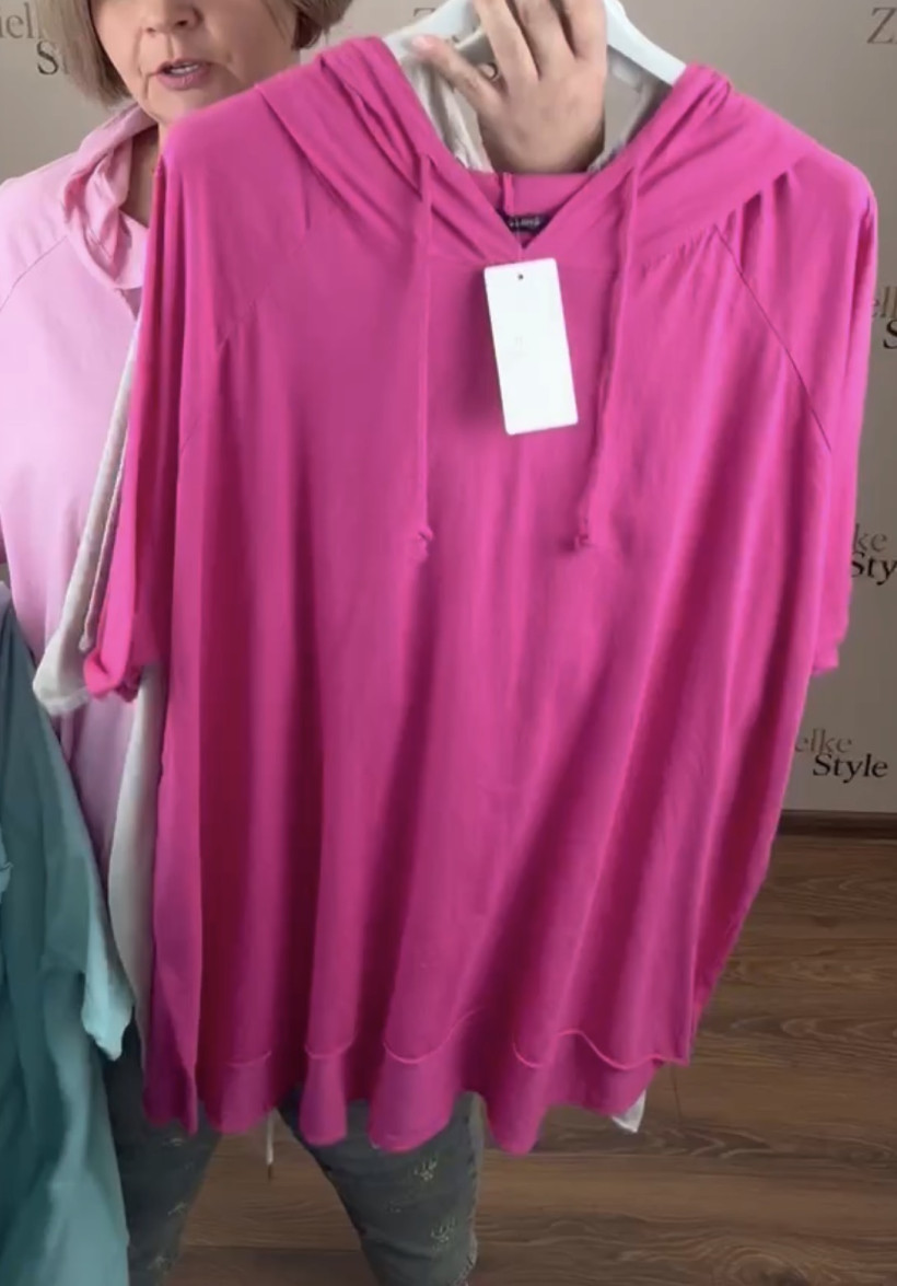 Italia nr 11 - Bluzka jednokolorowa z kapucą - 21059 - fuksja