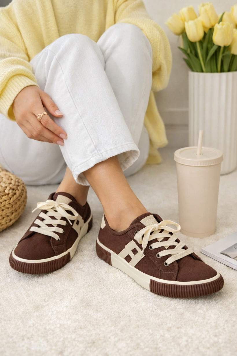 Buty brązowe z białym 