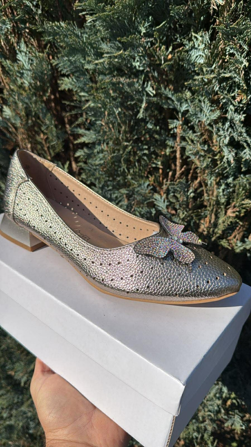 DASZYN 24- Półbut na lekkim obcasie z ozdoba motylka SA178A-3 C:ZŁOTY